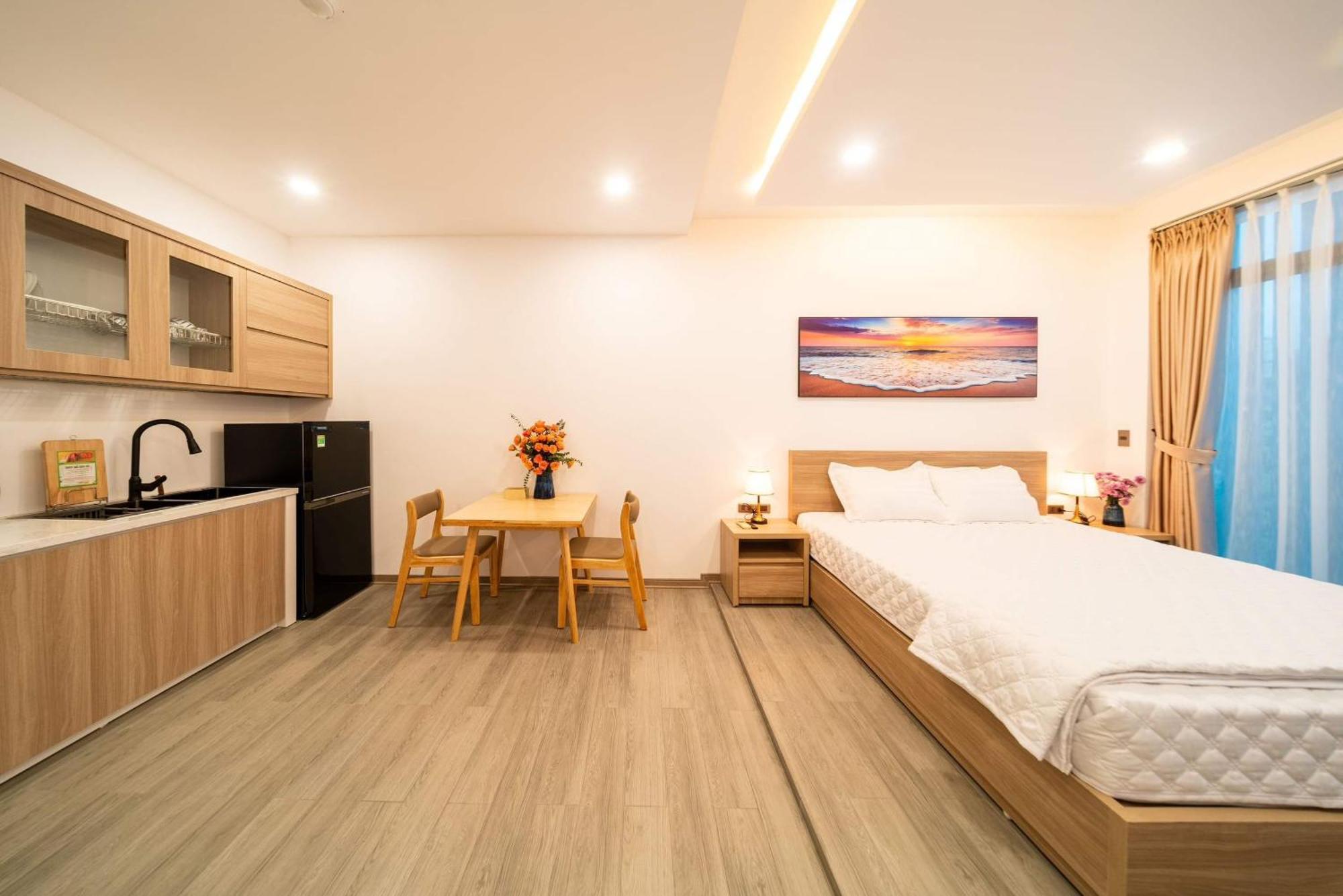 Apartment 2ce & *