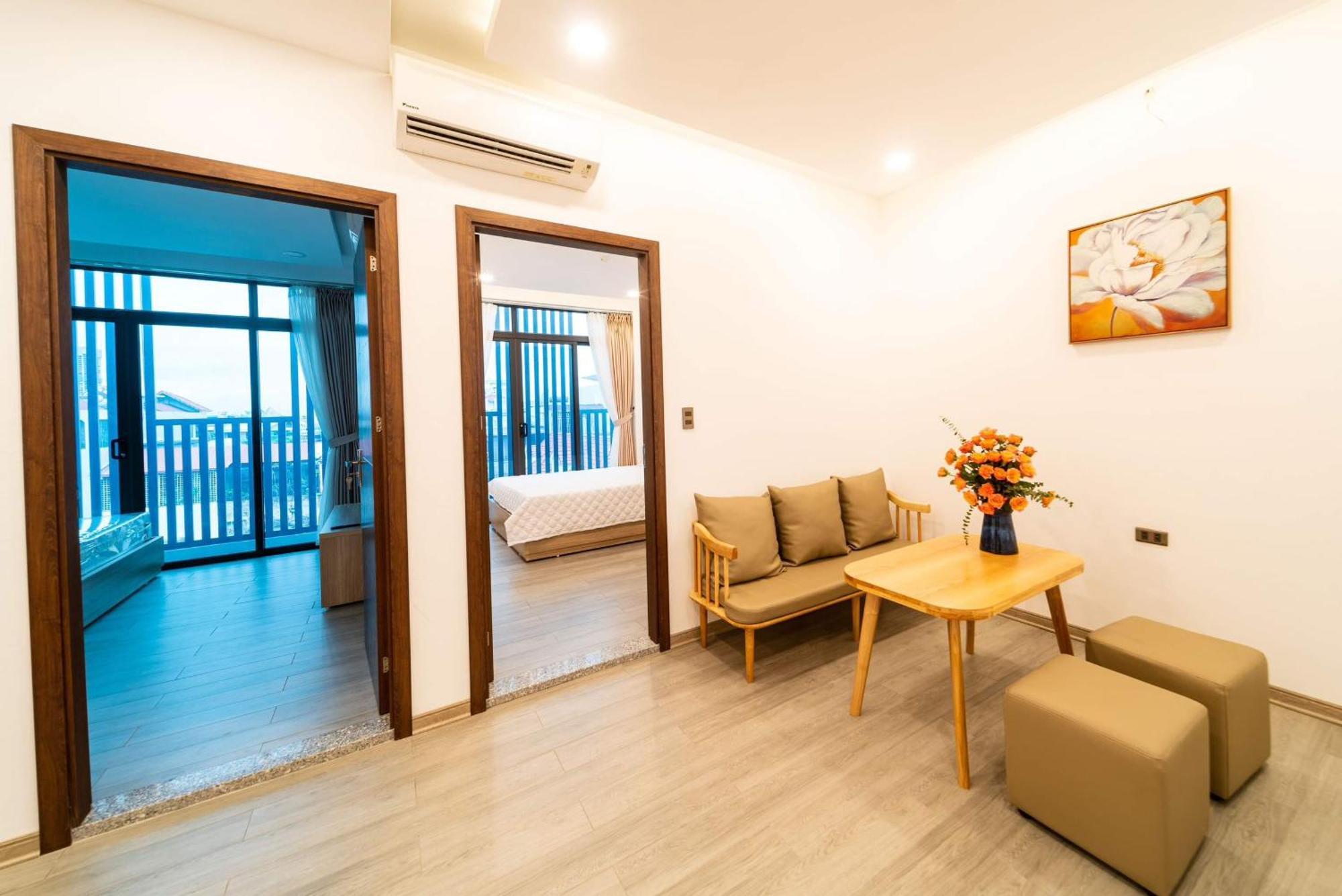 Apartment 2ce & *